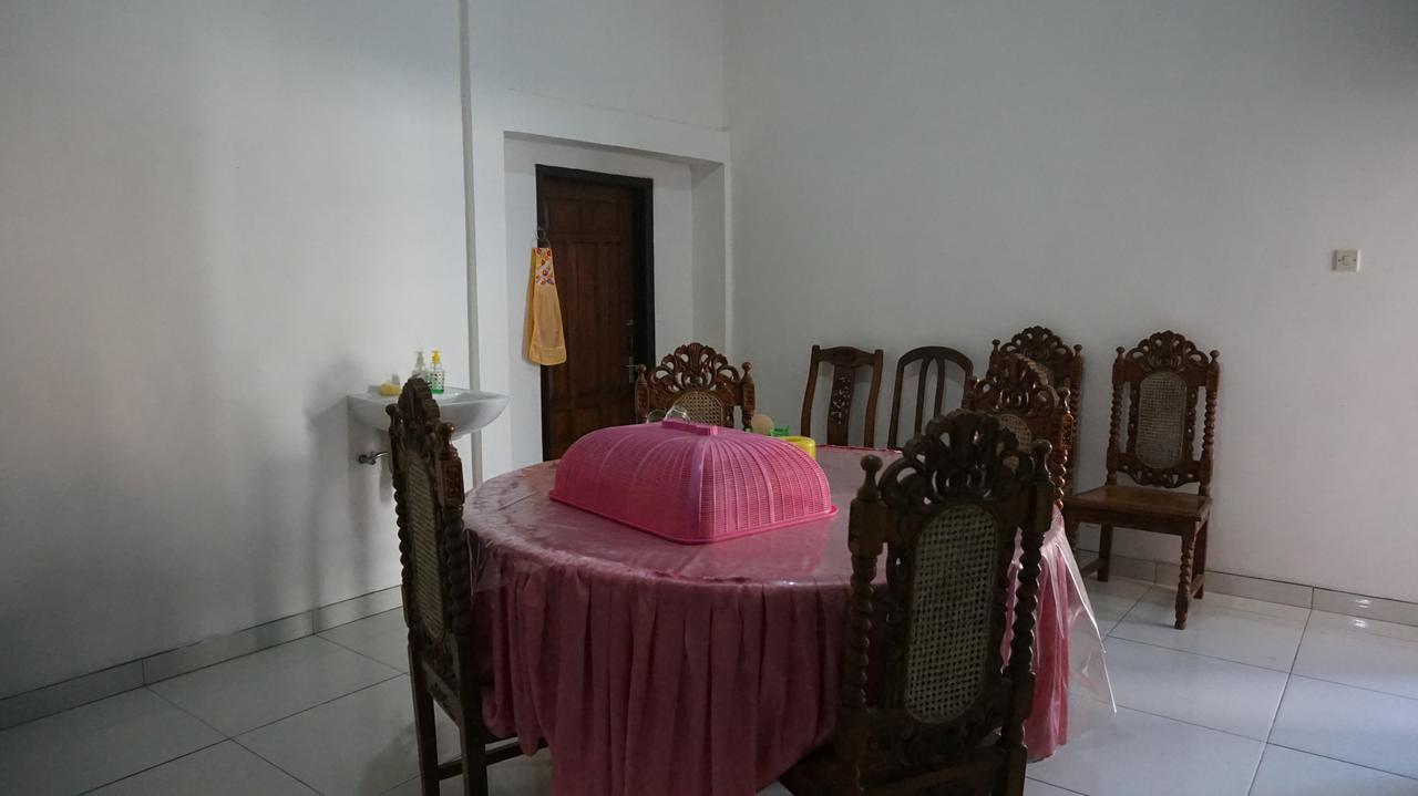 Arriani Homestay カリムンジャワ エクステリア 写真