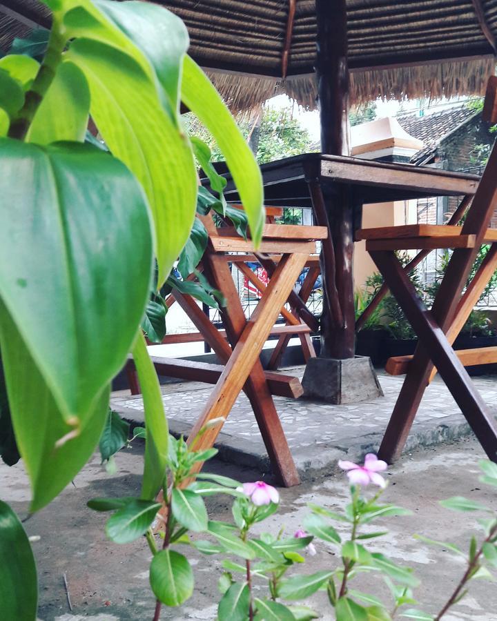 Arriani Homestay カリムンジャワ エクステリア 写真