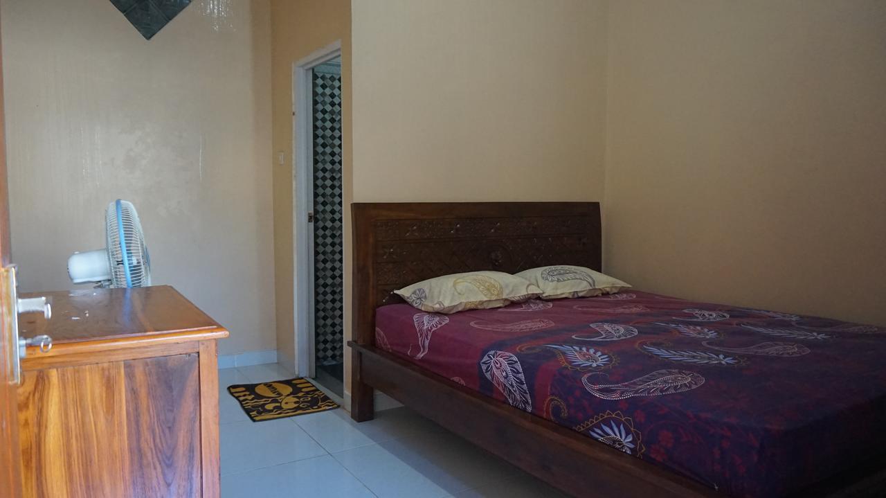 Arriani Homestay カリムンジャワ エクステリア 写真